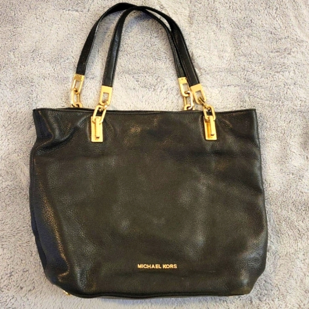 Michael Kors black leather purse